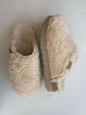 UGG Cream Fuzz Sugar Sole Slide Slipper - US 9